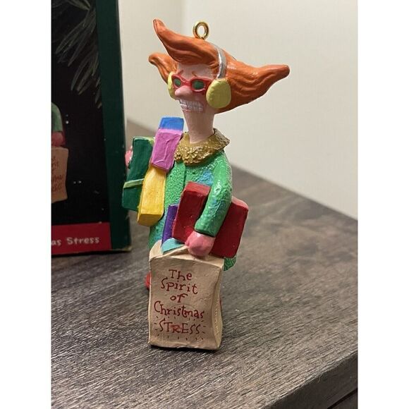 Hallmark Keepsake THE SPIRIT OF CHRISTMAS STRESS Maxine Ornament vintage 1992 - Picture 4 of 7